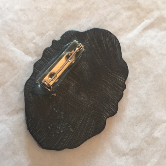 Retro pin - Picture 2 of 3